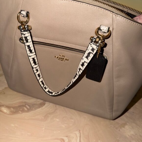 Coach Purse - Picture 2 of 6